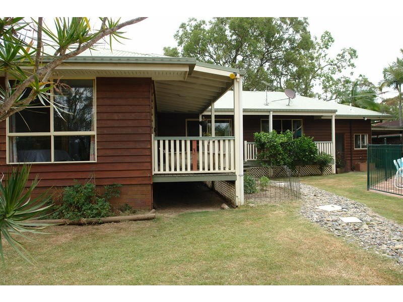 17 Wandoo Ct, Karana Downs QLD 4306